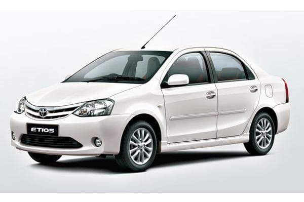 Toyota Etios on per kilometer rental tariff in Jaipur